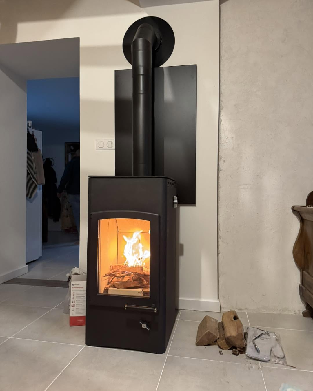 Nouvelle installation : poêle Austroflamm Lucy Cook