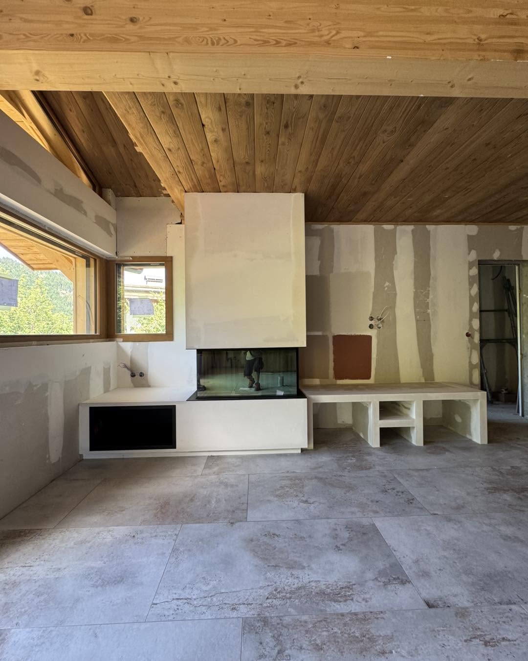 Cheminée contemporaine sur mesure à La Clusaz